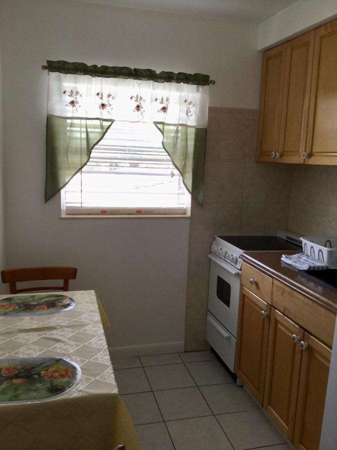 Breakaway Inn Guest House Lauderdale-by-the-Sea Esterno foto
