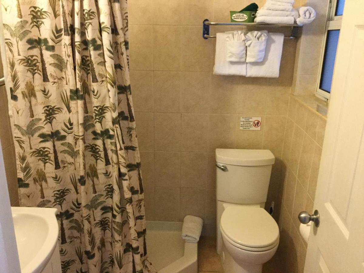 Breakaway Inn Guest House Lauderdale-by-the-Sea Esterno foto