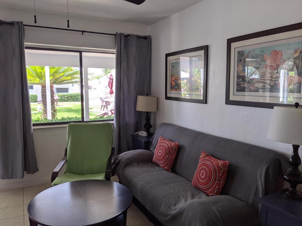 Breakaway Inn Guest House Lauderdale-by-the-Sea Esterno foto