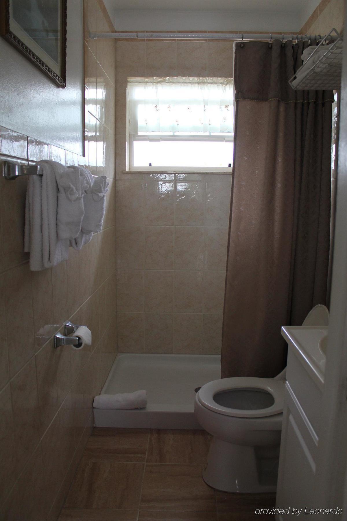 Breakaway Inn Guest House Lauderdale-by-the-Sea Esterno foto