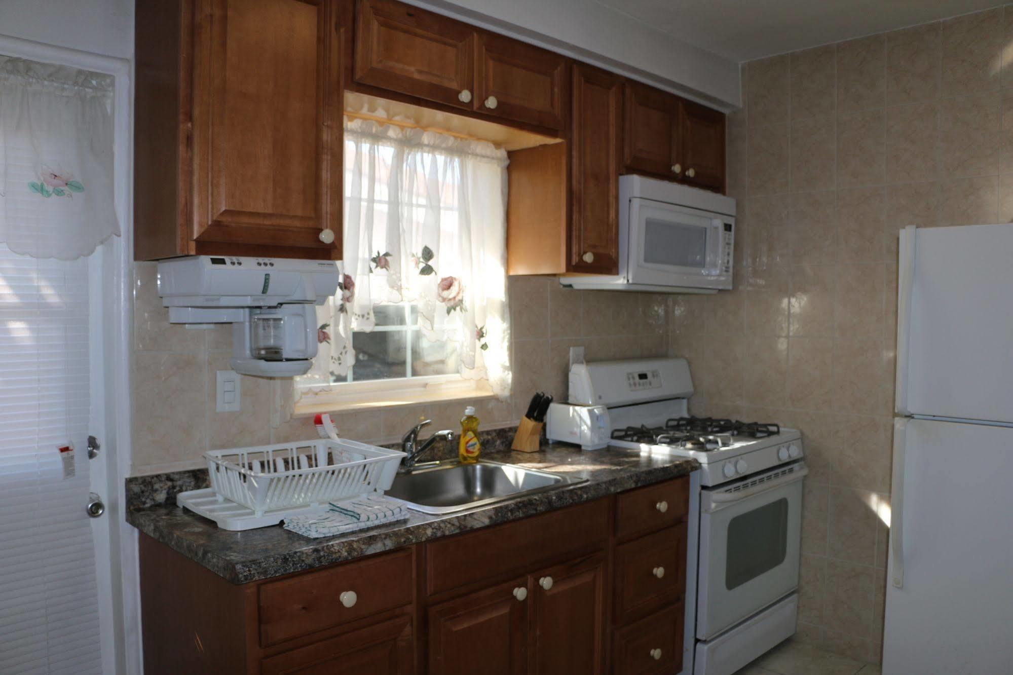 Breakaway Inn Guest House Lauderdale-by-the-Sea Esterno foto