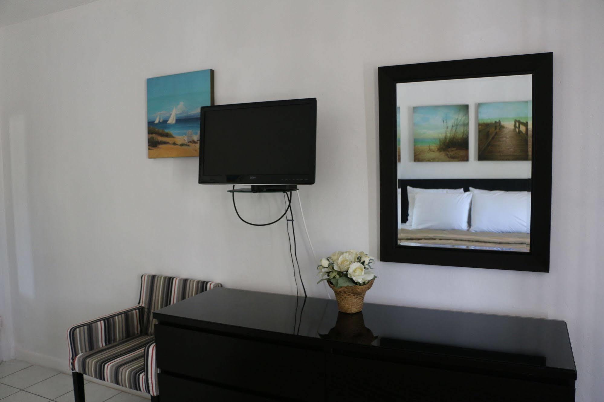 Breakaway Inn Guest House Lauderdale-by-the-Sea Esterno foto