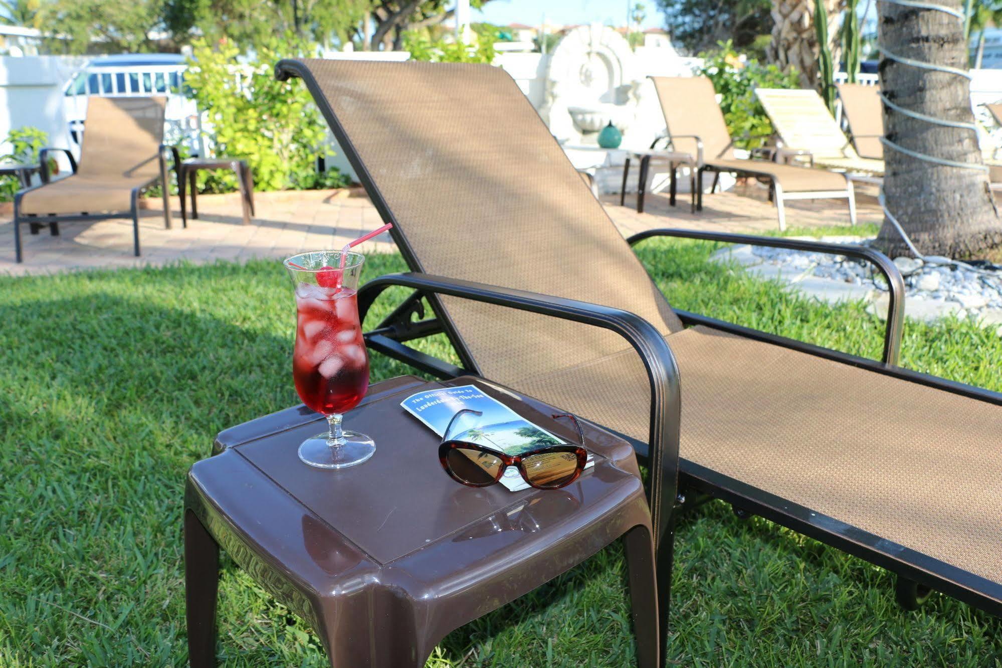 Breakaway Inn Guest House Lauderdale-by-the-Sea Esterno foto